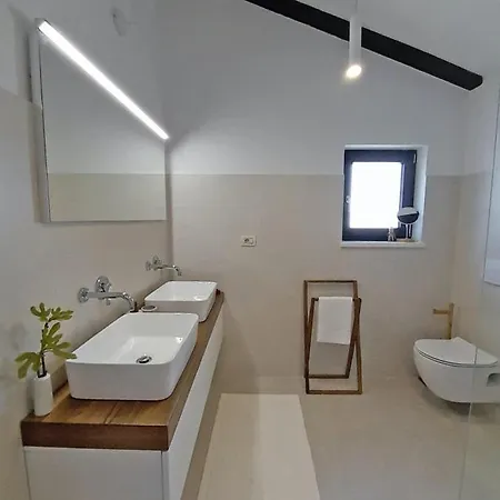 Stare Brajde In Vela Traba - Haus Fuer 6 Personen Villa Pazin
