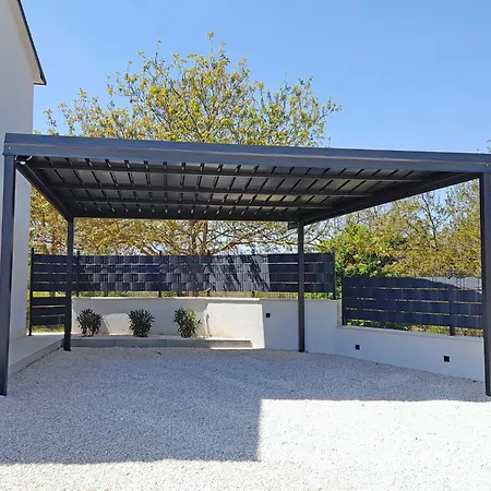 Stare Brajde In Vela Traba - Haus Fuer 6 Personen * 파진