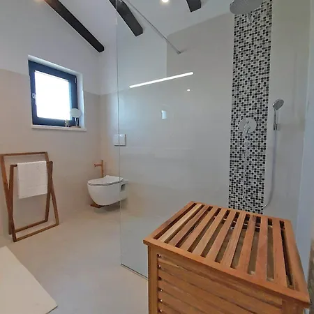 Stare Brajde In Vela Traba - Haus Fuer 6 Personen *