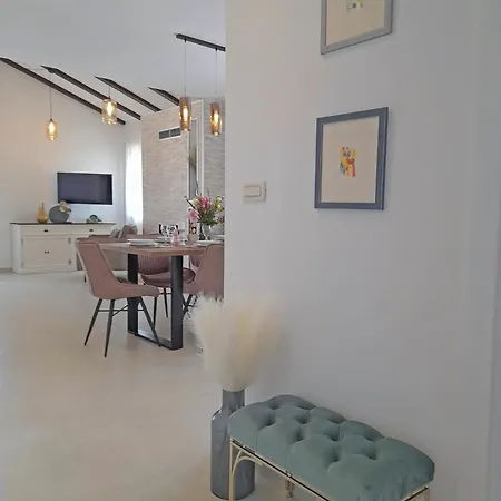 Stare Brajde In Vela Traba - Haus Fuer 6 Personen * 파진