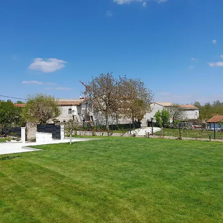 Stare Brajde In Vela Traba - Haus Fuer 6 Personen 빌라 *