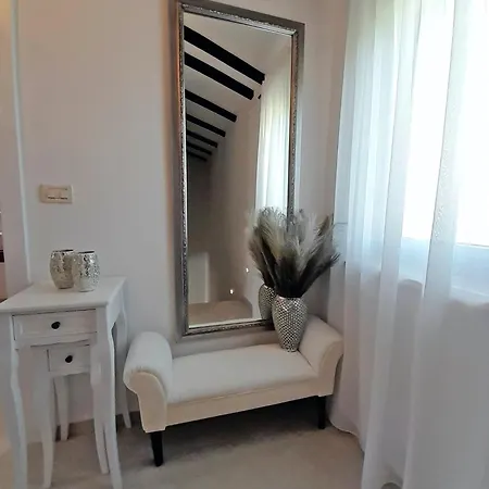Stare Brajde In Vela Traba - Haus Fuer 6 Personen 빌라 파진