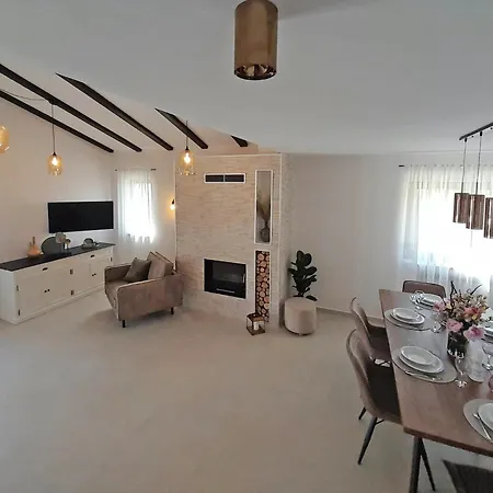 Stare Brajde In Vela Traba - Haus Fuer 6 Personen *