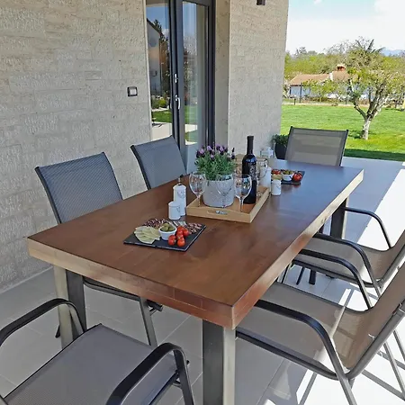 빌라 Stare Brajde In Vela Traba - Haus Fuer 6 Personen *