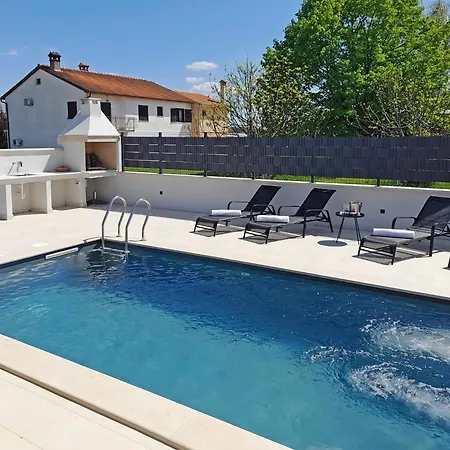 Stare Brajde In Vela Traba - Haus Fuer 6 Personen 빌라 파진