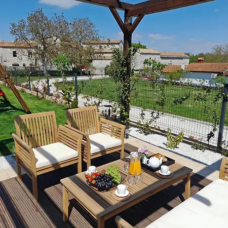 Stare Brajde In Vela Traba - Haus Fuer 6 Personen 빌라